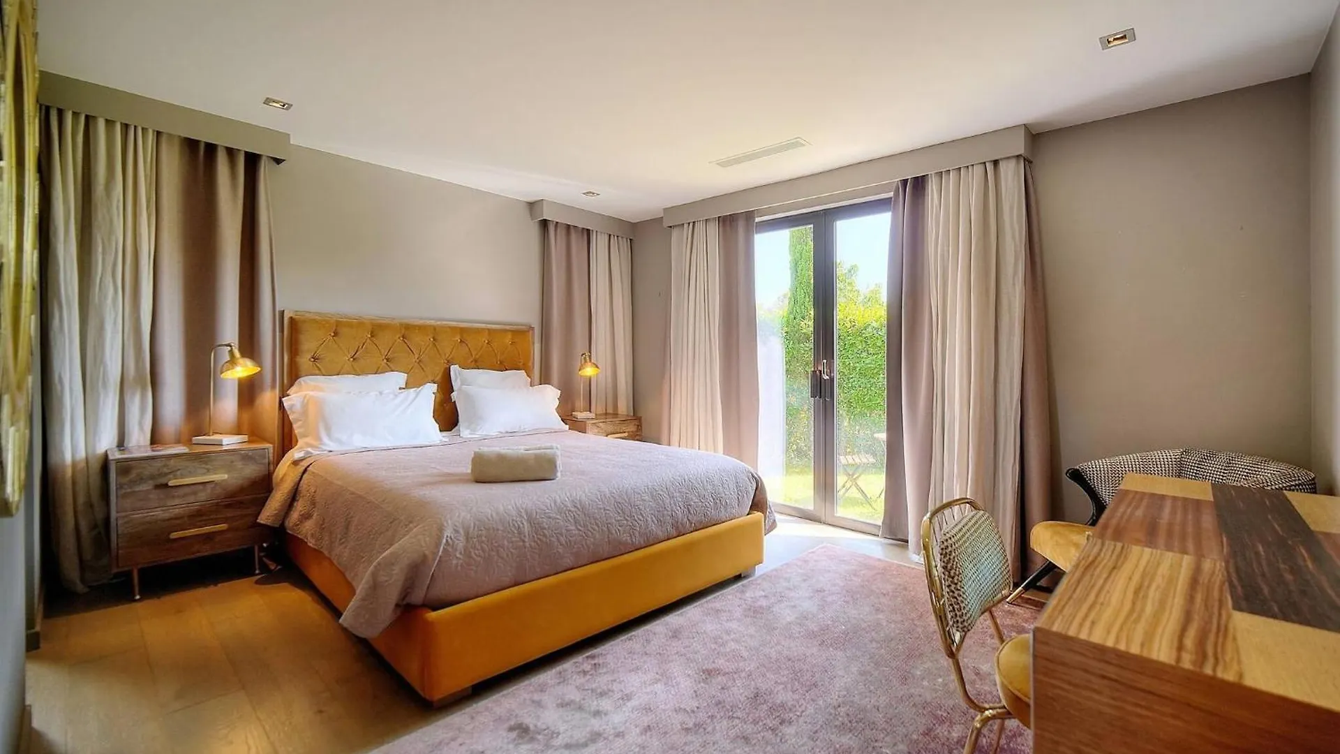 לה קאנה Ines By Terrys Homes 0*, לה קאנה צרפת